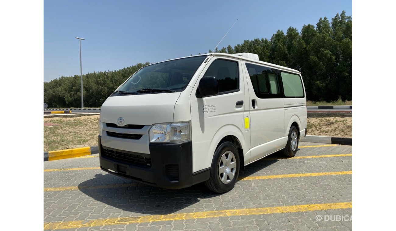 Toyota Hiace 2015 6 seats thermo king chiller Ref#158