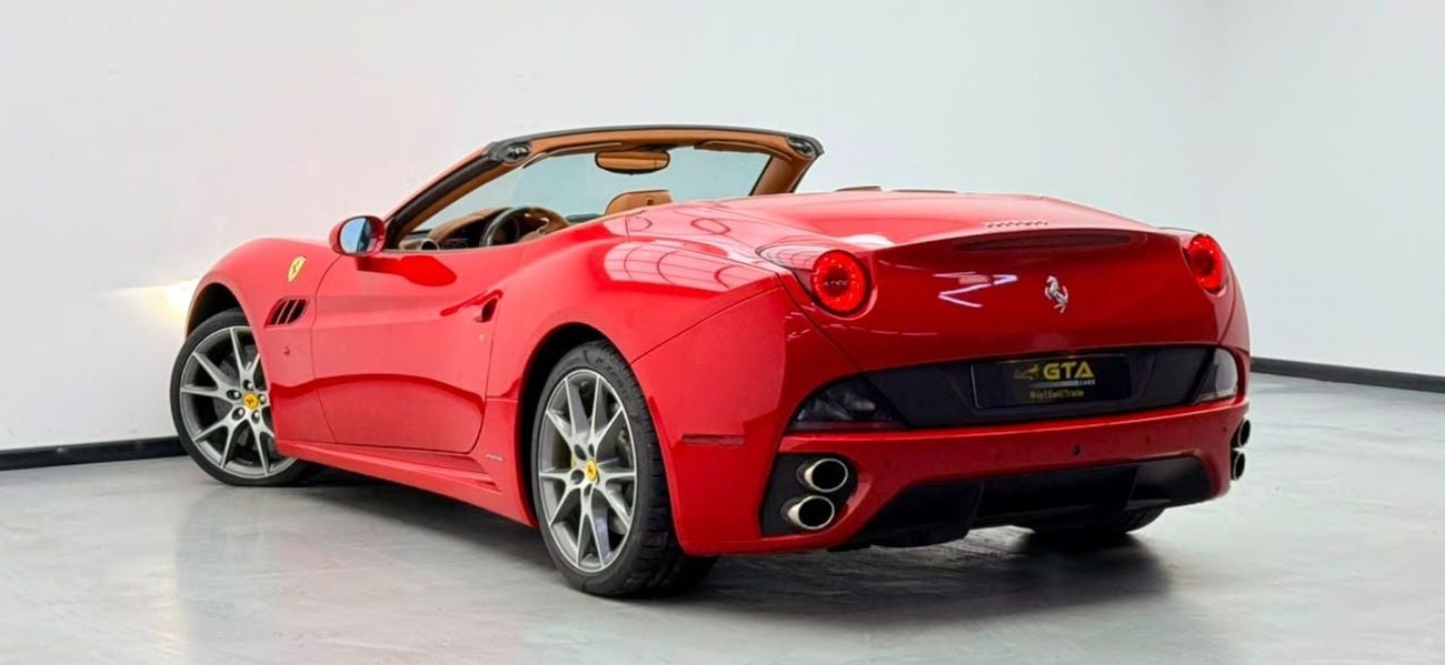 فيراري كاليفورنيا 2013 Ferrari California Convertible, Full Service History, Carbon Fiber Interior, Fully Loaded, GCC