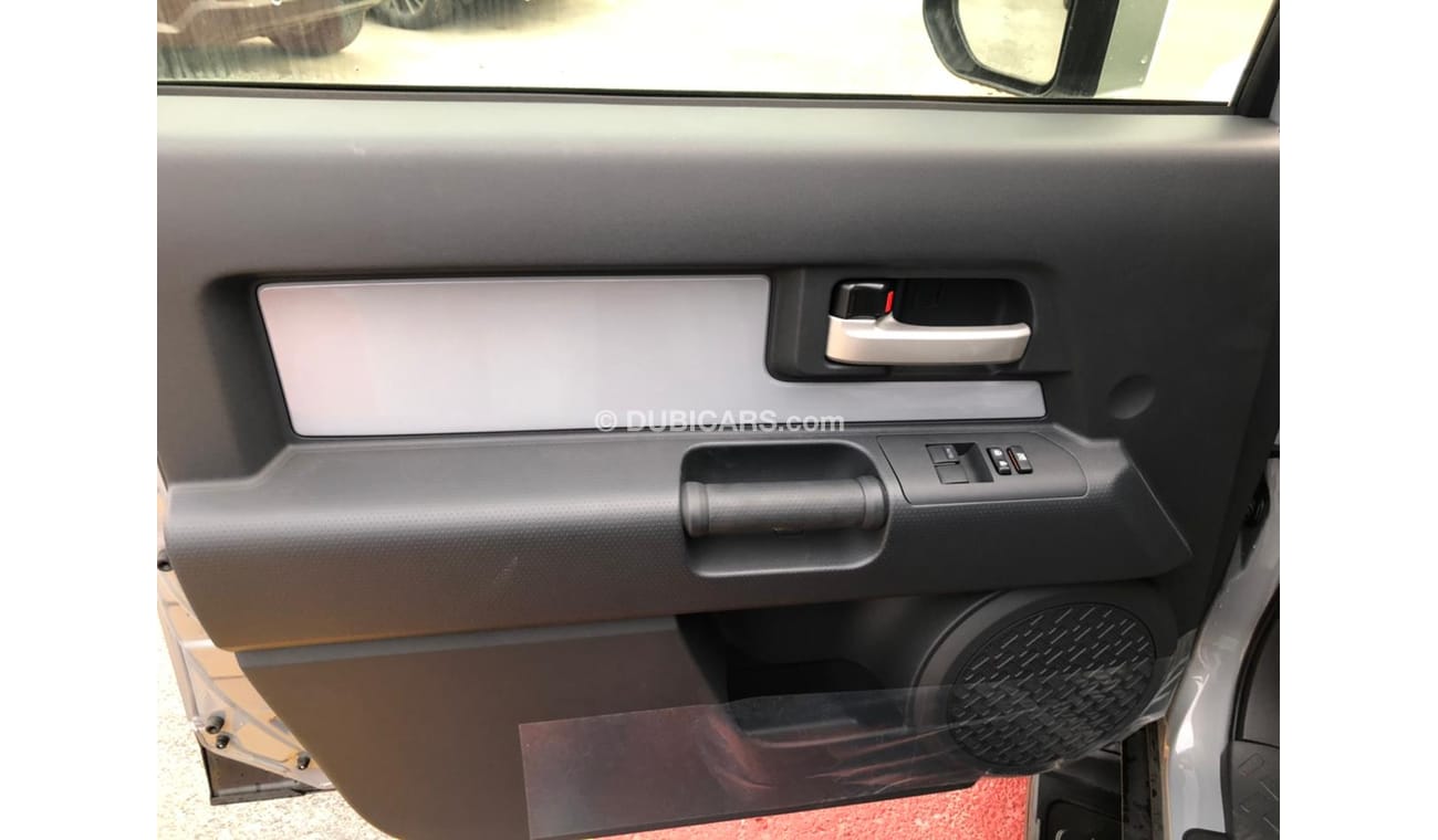 تويوتا إف جي كروزر FJ CRUISER, 4.0 L, SUV, 5 DOORS, 2021 MODEL