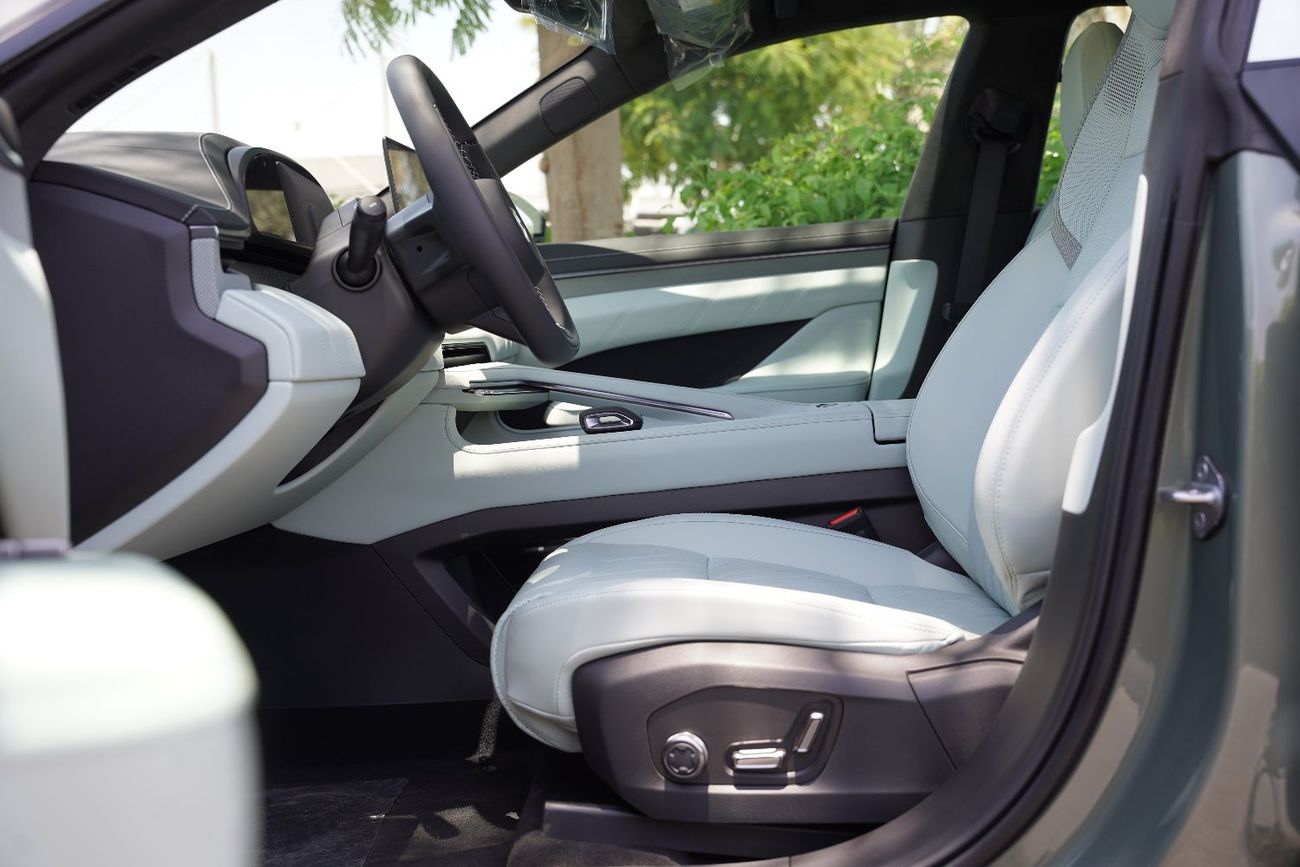 زيكر 001 2025 ZEEKR 001 Single-Motors100 kw/h Long Rang RWD Green 0Km