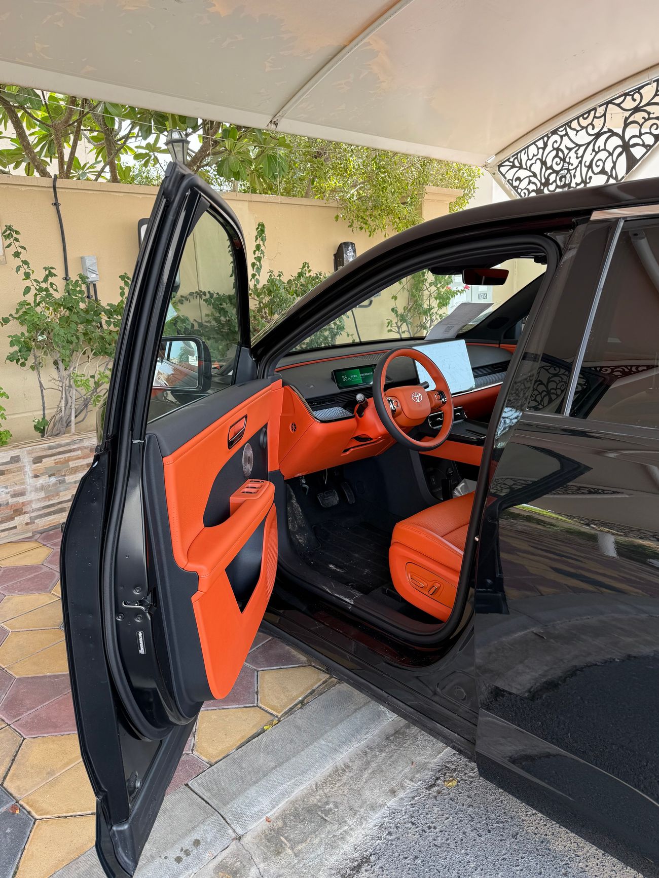 تويوتا BZ3X Toyota BZ3X 610 Max custom edition w/carplay and android auto Car is registered and ready for transf