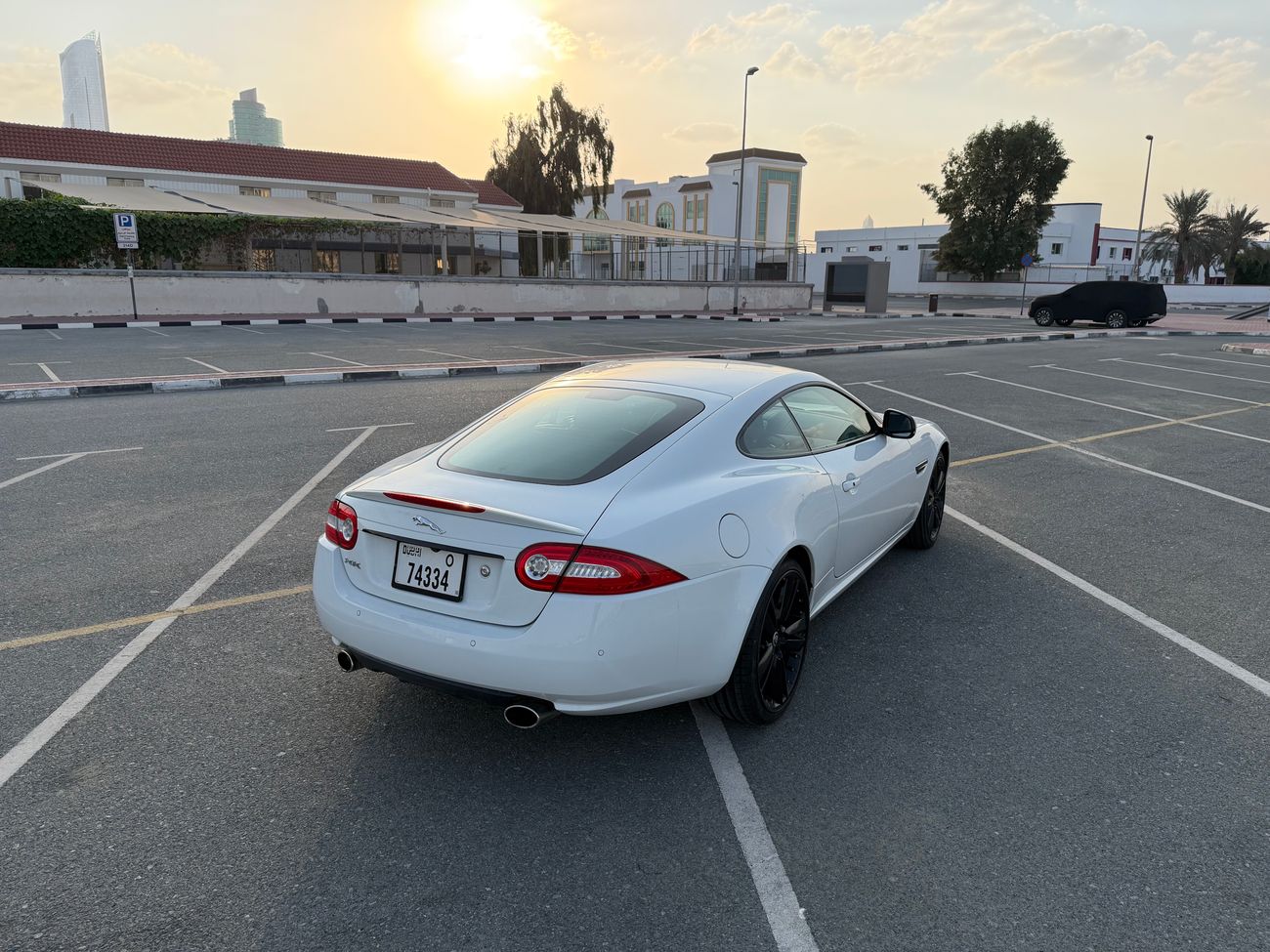 جاكوار XK standards 5.0L
