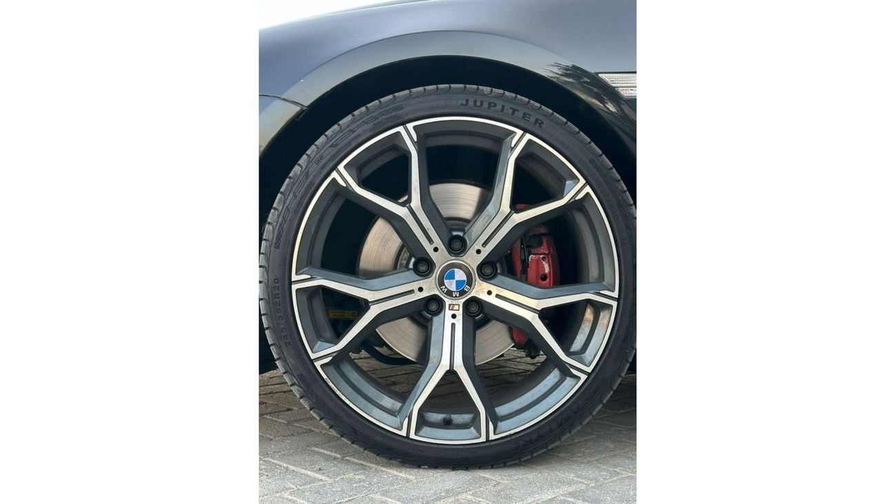 بي أم دبليو 650i