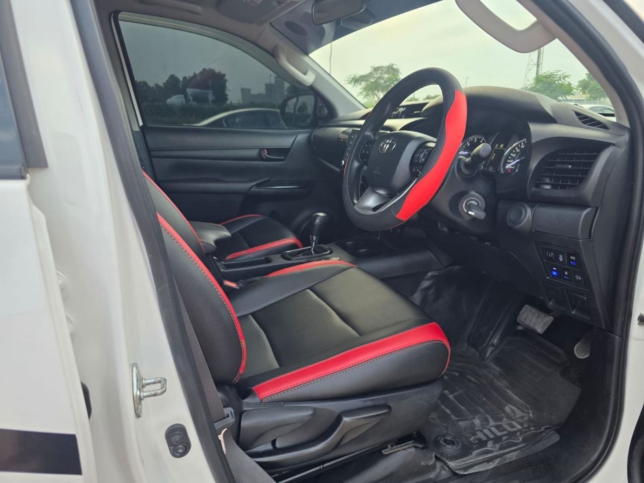 تويوتا هيلوكس -