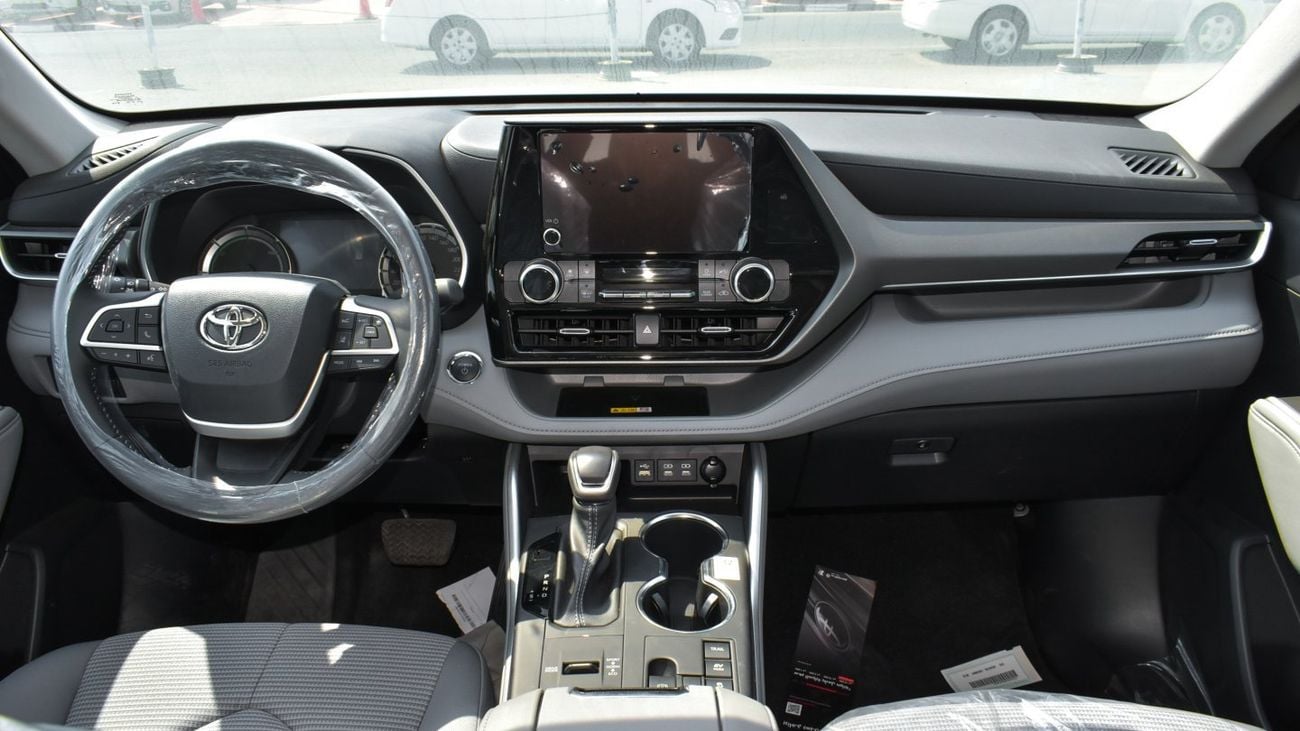 Toyota Highlander GLE 2.5 HYBRID, SUNROOF, ELECTRIC SEAT, MODEL 2026