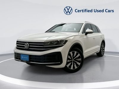فولكس واجن طوارق 3.0T TL (340 HP) Touareg Elegance (Ref#02784) - 51,100 AED SAVINGS from New Car