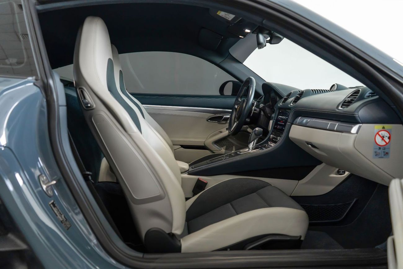 Porsche 718 Cayman Std