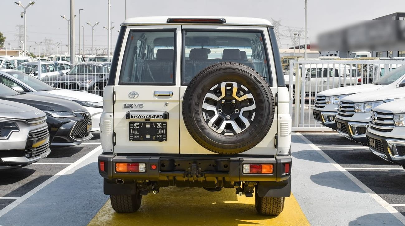 Toyota Land Cruiser 70 4.0L V6 A/T