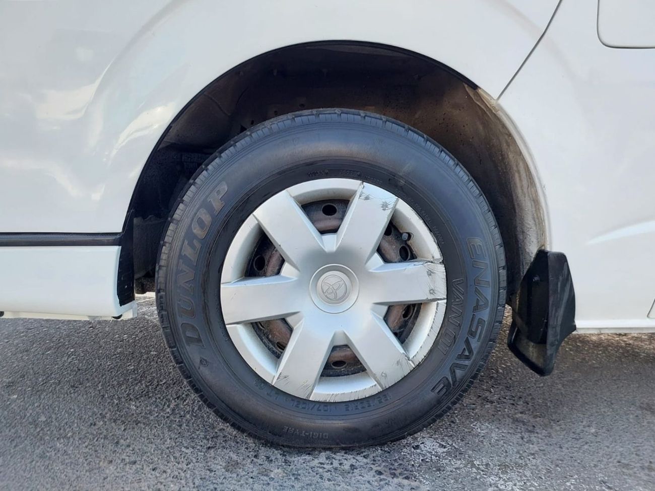 تويوتا هاياس TOYOTA HIACE COMMUTER VAN RHD 2015 MODEL 3.0 L DIESEL AUTOMATIC(PM16486)