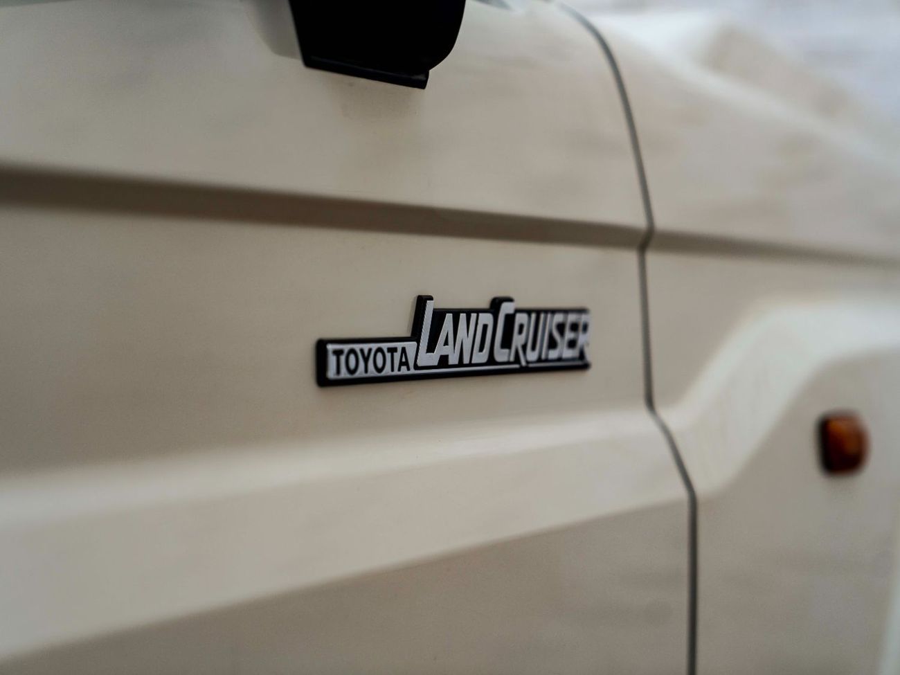 Toyota Land Cruiser 70 LC 70 Series 2DR (Manual)