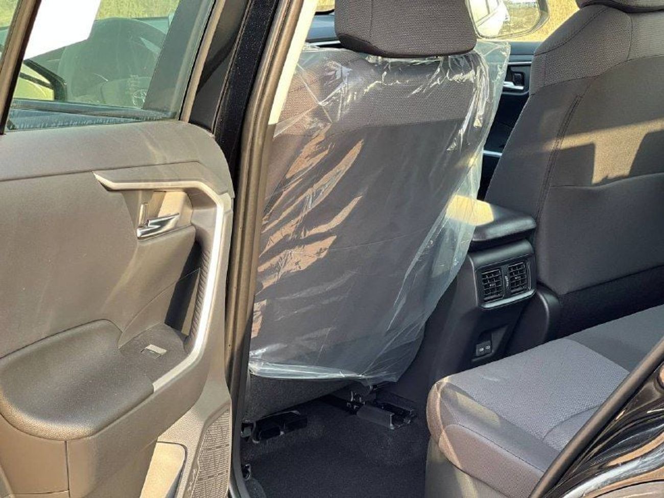 Toyota RAV4 2.5L HYBRID A/T // 2025 // MID OPTION WITH SUNROOF , NAVIGATION // SPECIAL OFFER // BY FORMULA AUTO