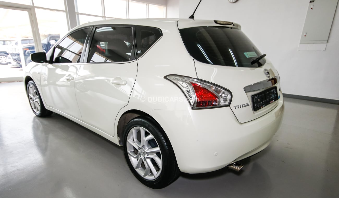 Nissan Tiida 1.8 SV XTRONIC CVT