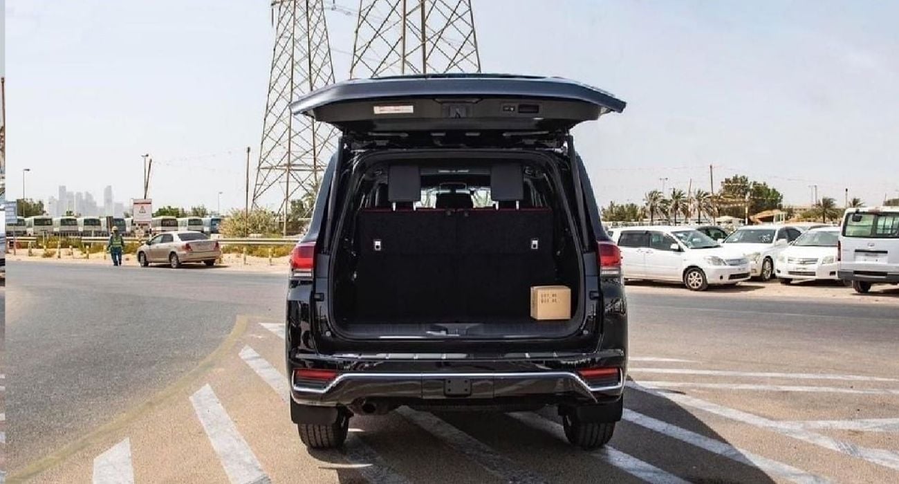 Toyota Land Cruiser 2025 VXR 3.5L TWIN TURBO PETROL ENGINE FULL OPTION