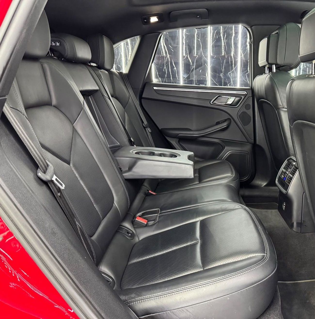 Porsche Macan STANDARD, миниатюра 19