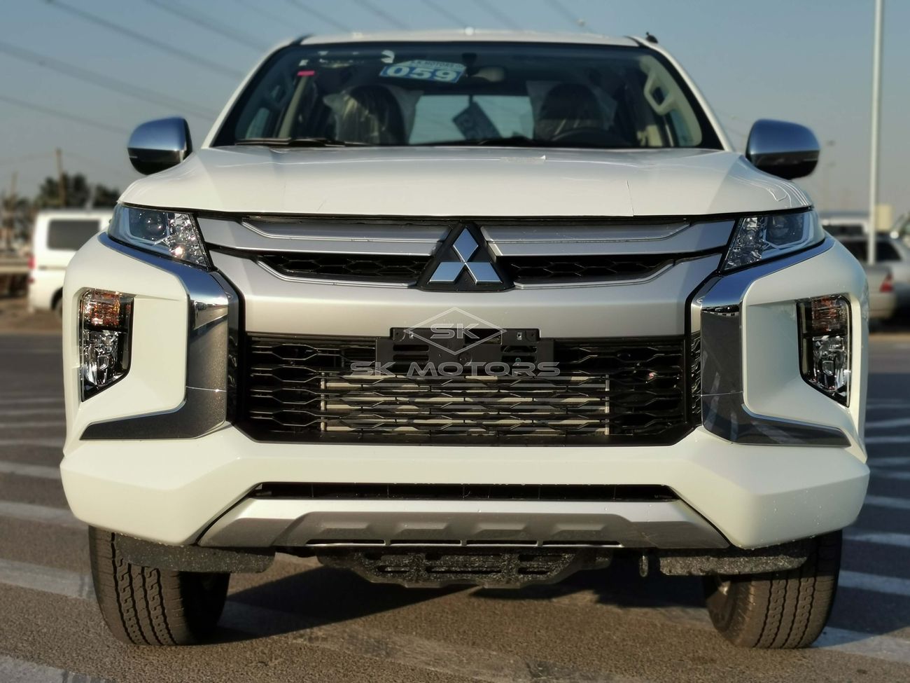 Mitsubishi L200 GLX, 2.4L Diesel, M/T, 4WD, CD Player, Front A/C, (Code # MLP07)