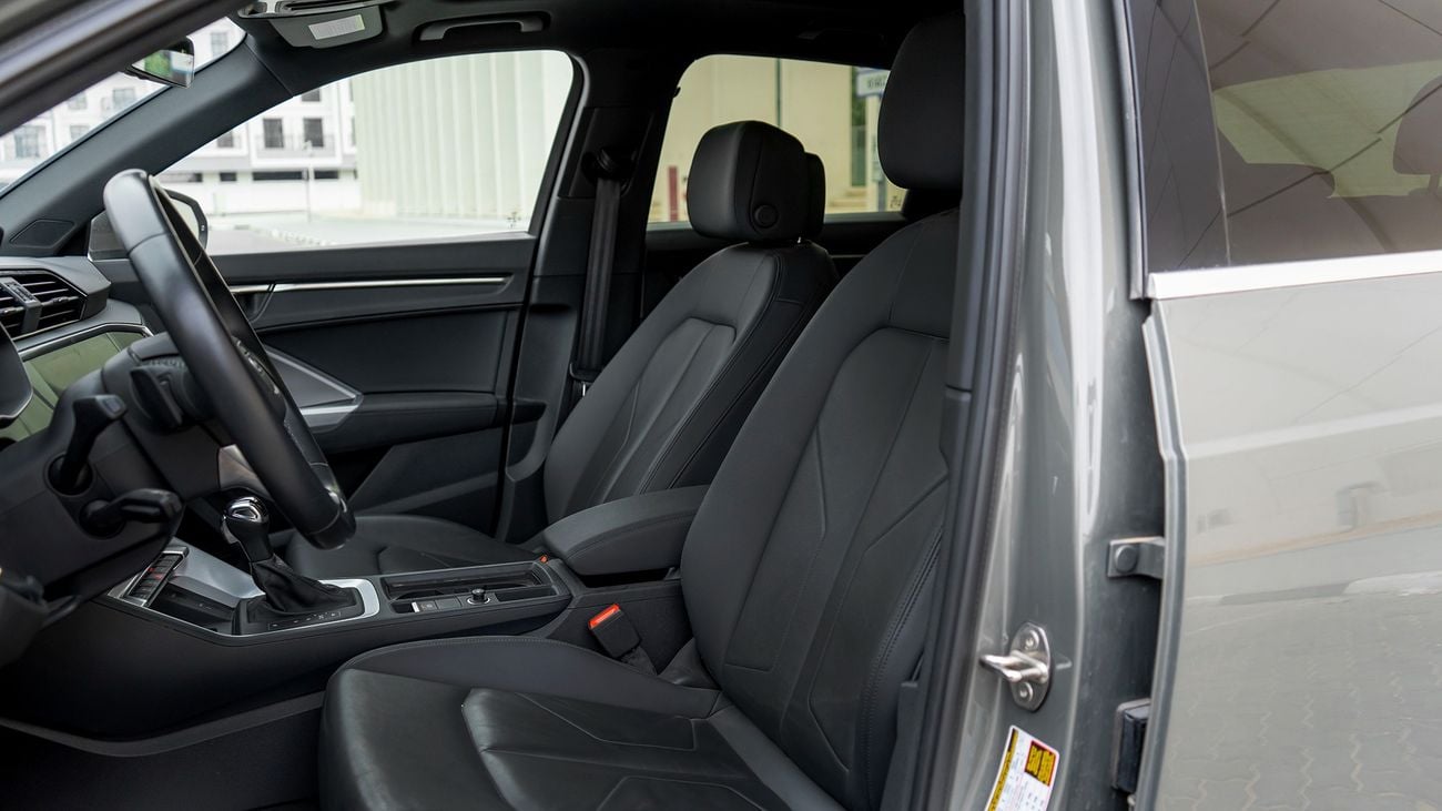 Audi Q3 40 TFSI quattro S Line 2.0L SUV