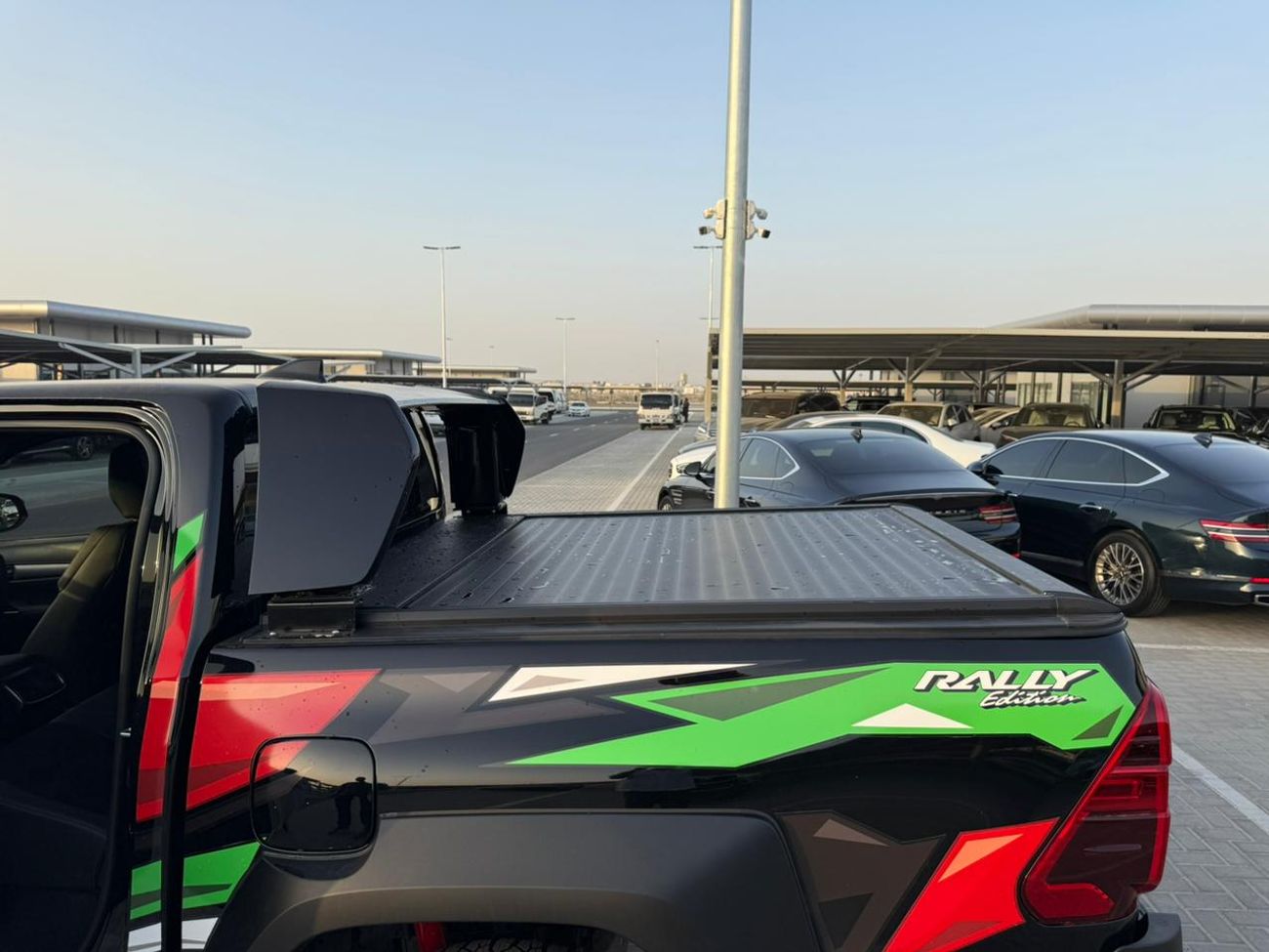 تويوتا هيلوكس 2.8L A/T (Rally Edition)