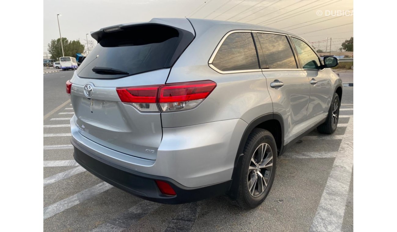 Toyota Highlander 2019 TOYOTA HIGHLANDER AWD / MID OPTION