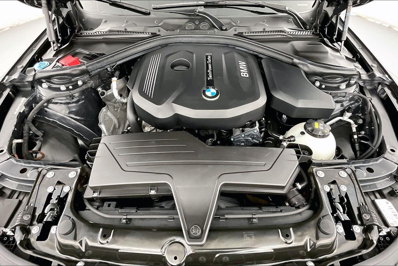 BMW 318i M Sport| 1 year free warranty | Exclusive Eid offer