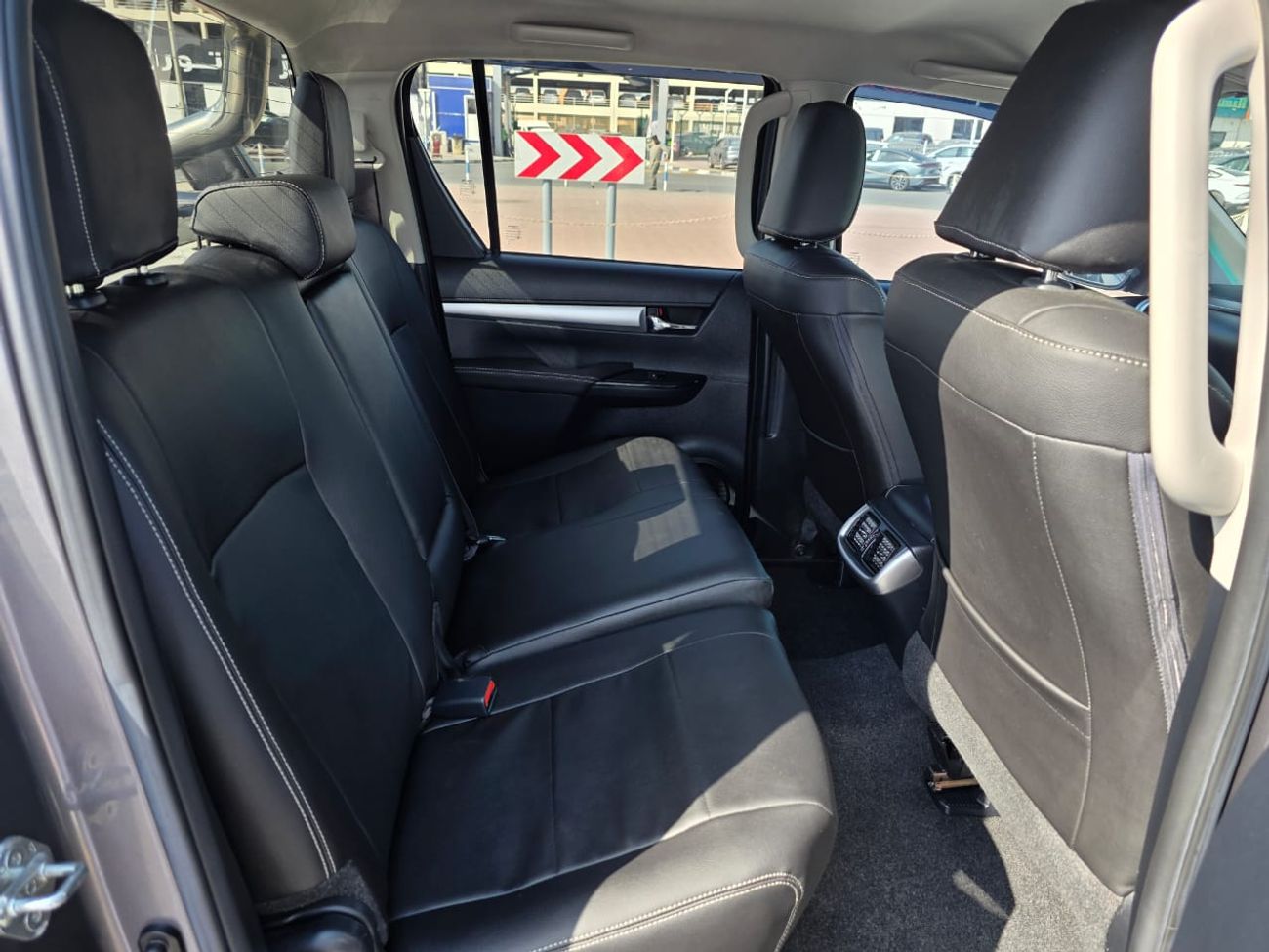 تويوتا هيلوكس diesel 2.8 liter right hand drive only for export available