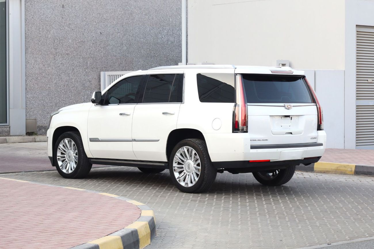 كاديلاك إسكالاد Platinum 6.2L