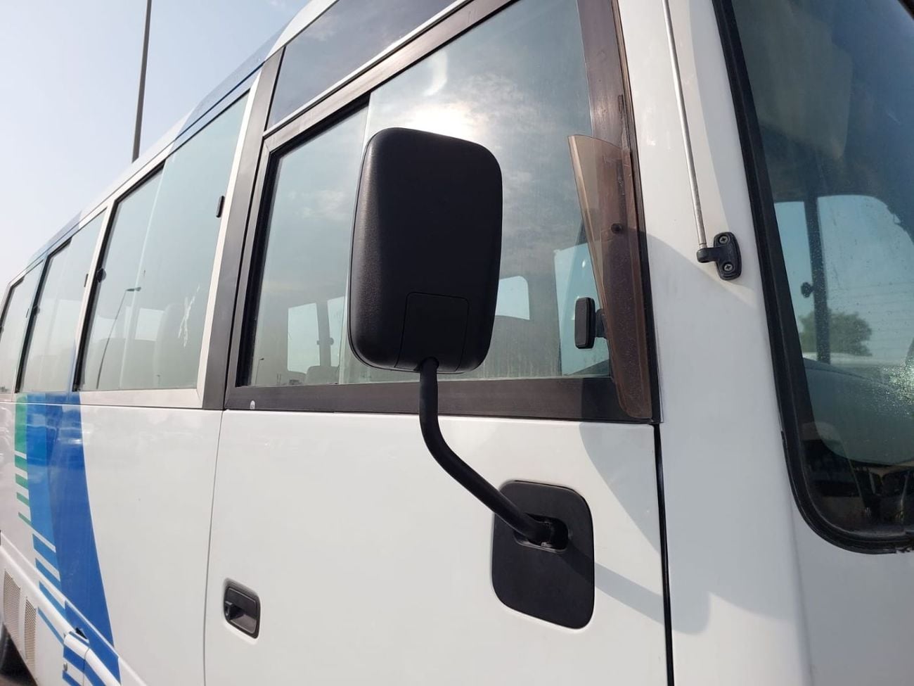 نيسان سيفيليان NISSAN CIVILIAN BUS RHD 1999 MODEL 4.1 L DIESEL MANUAL(PM700010)