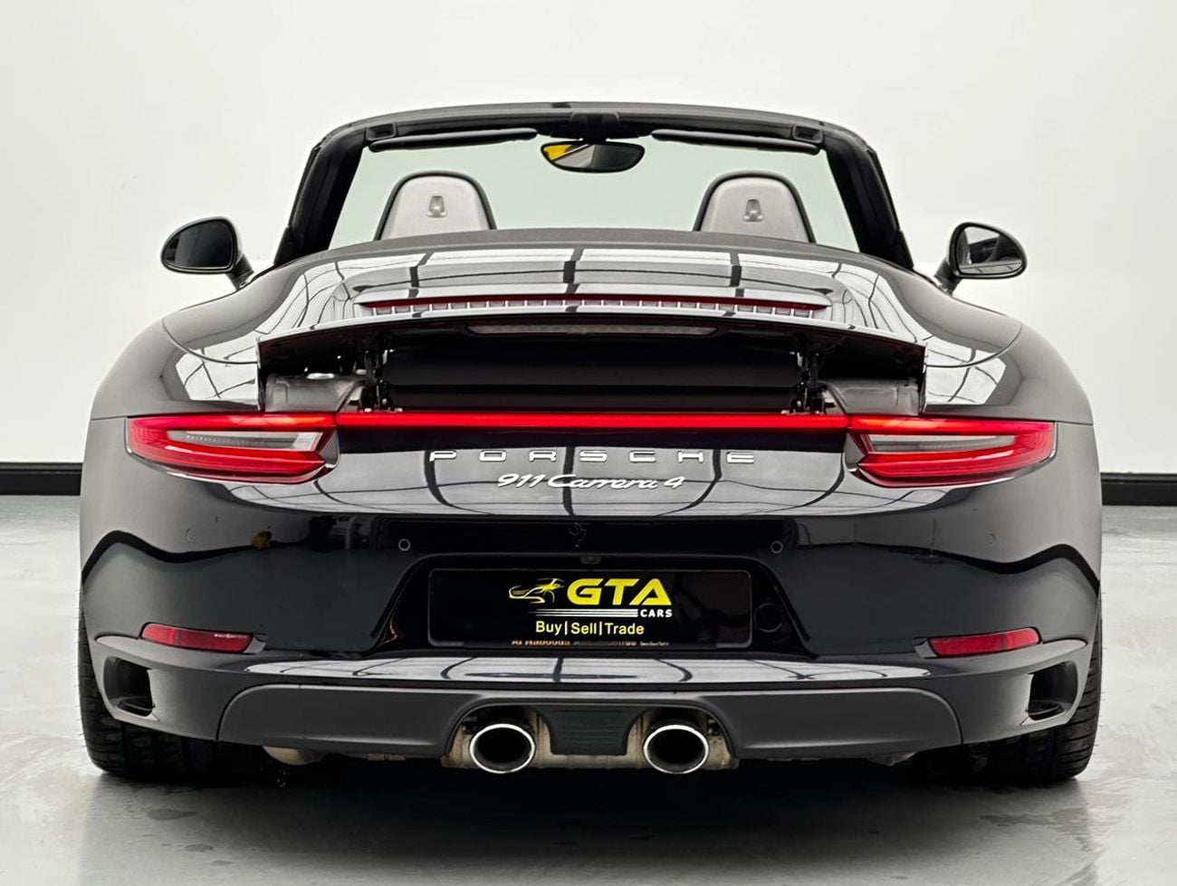 Porsche 911 2017 Porsche 911 Carrera 4 Cabriolet, April/2027 Porsche Warranty, Full Porsche Service History, GCC