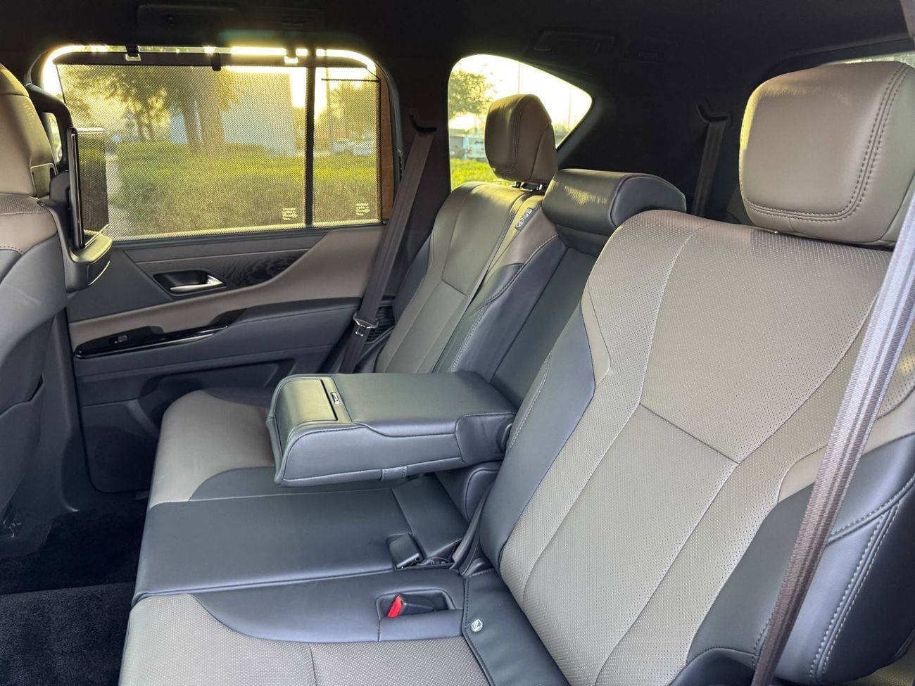 Lexus LX 700h Signature