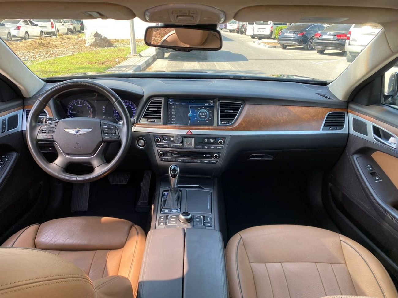 Hyundai Genesis Std 5.0L