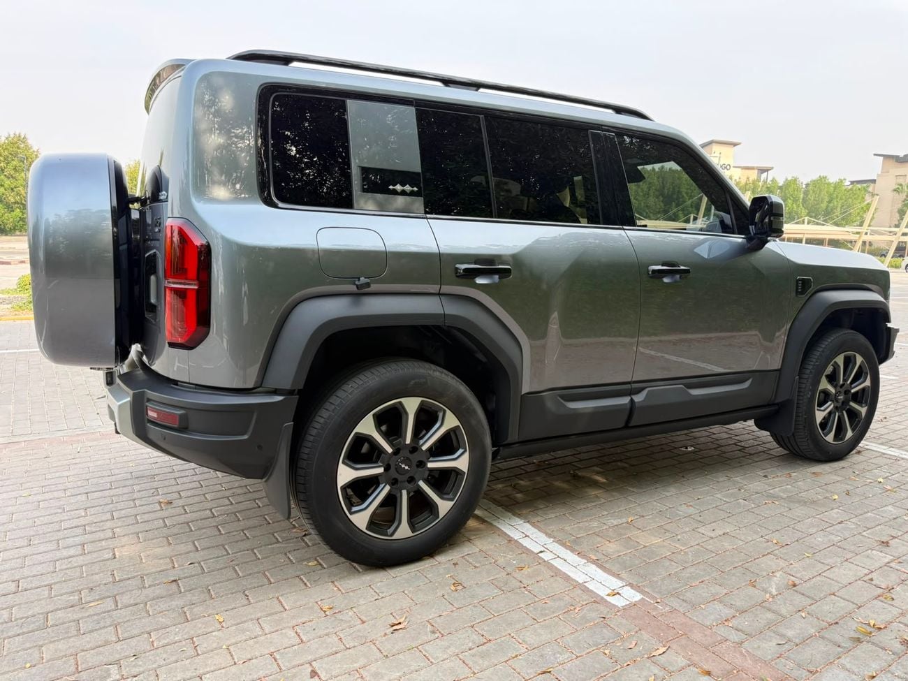 بي واي دي ليوبارد 5 STD (NON GCC)