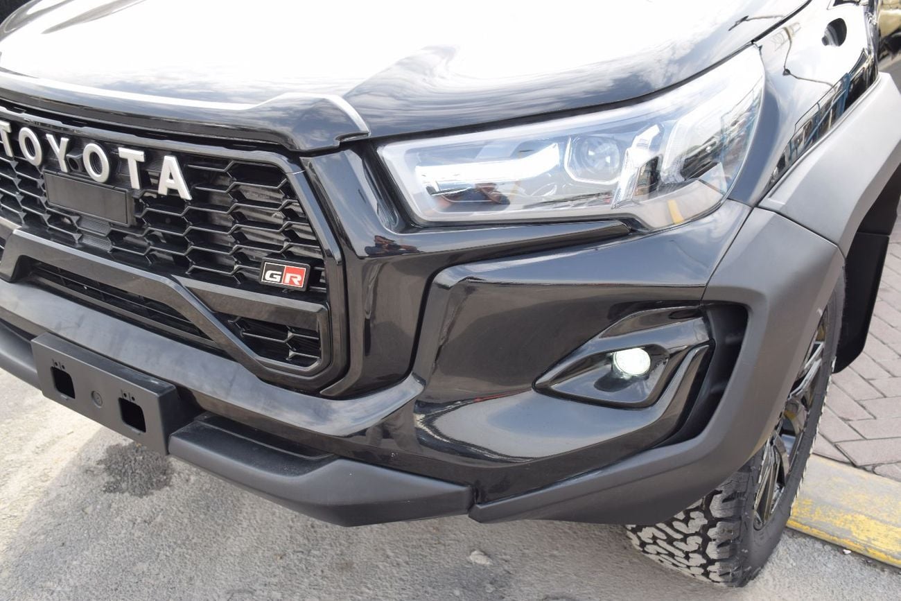 Toyota Hilux 4X4 Diesel 2.8L Right hand (Export Only)