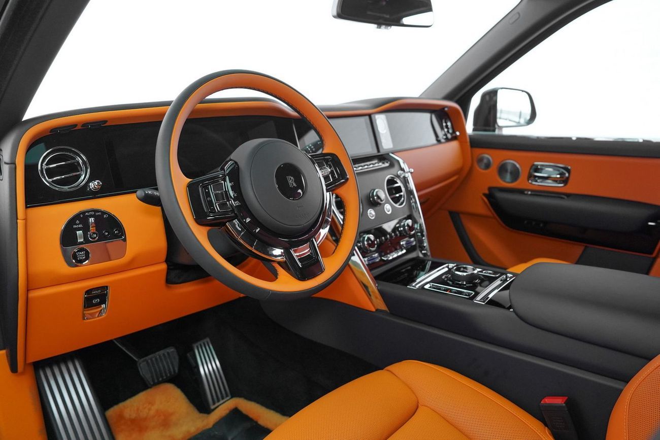 رولز رويس كولينان SILVER BADGE