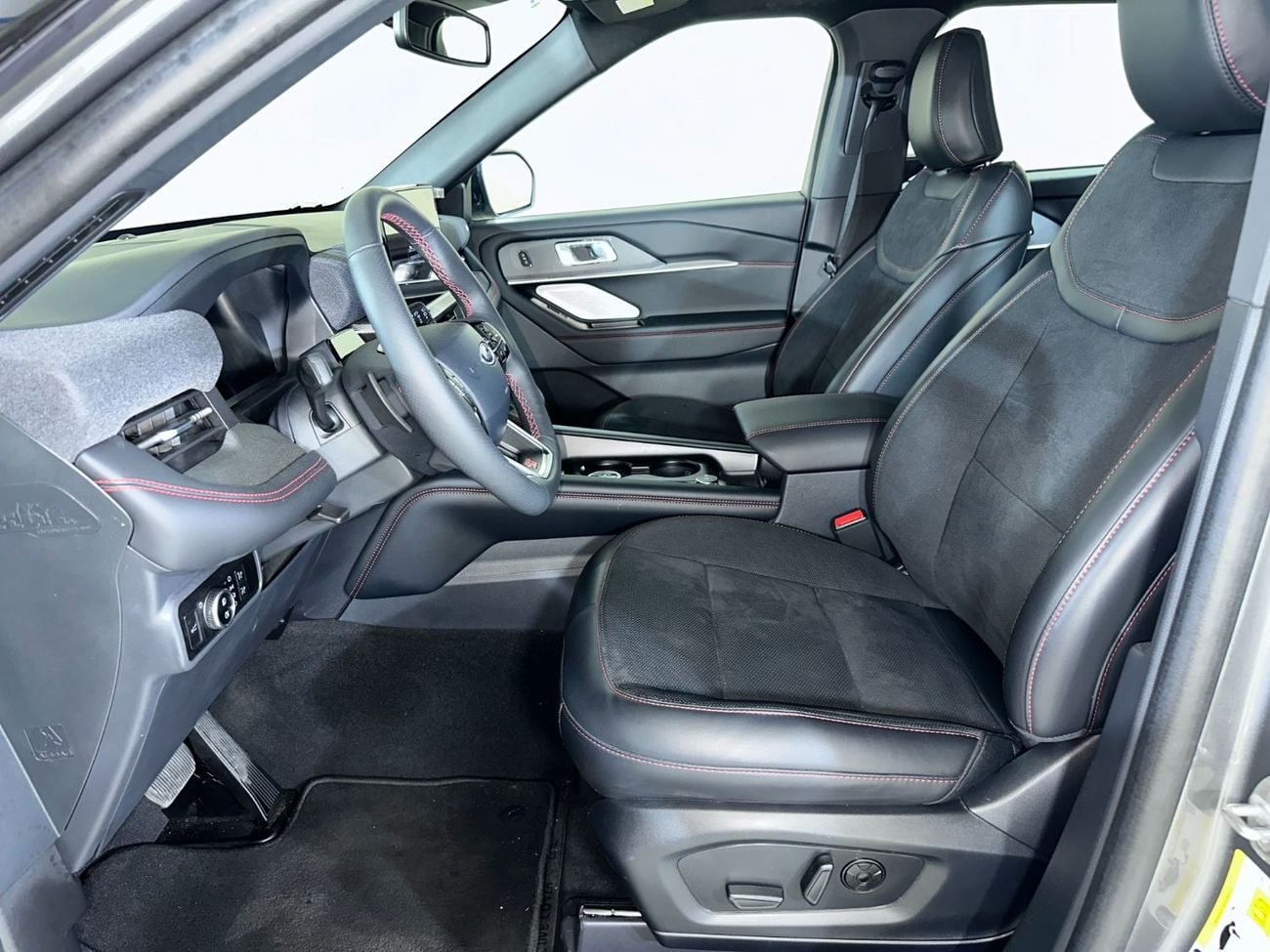 Ford Explorer ST EX-E3626R/ AL TAYER MOTORS/ AL QOUZ SHOWROOM