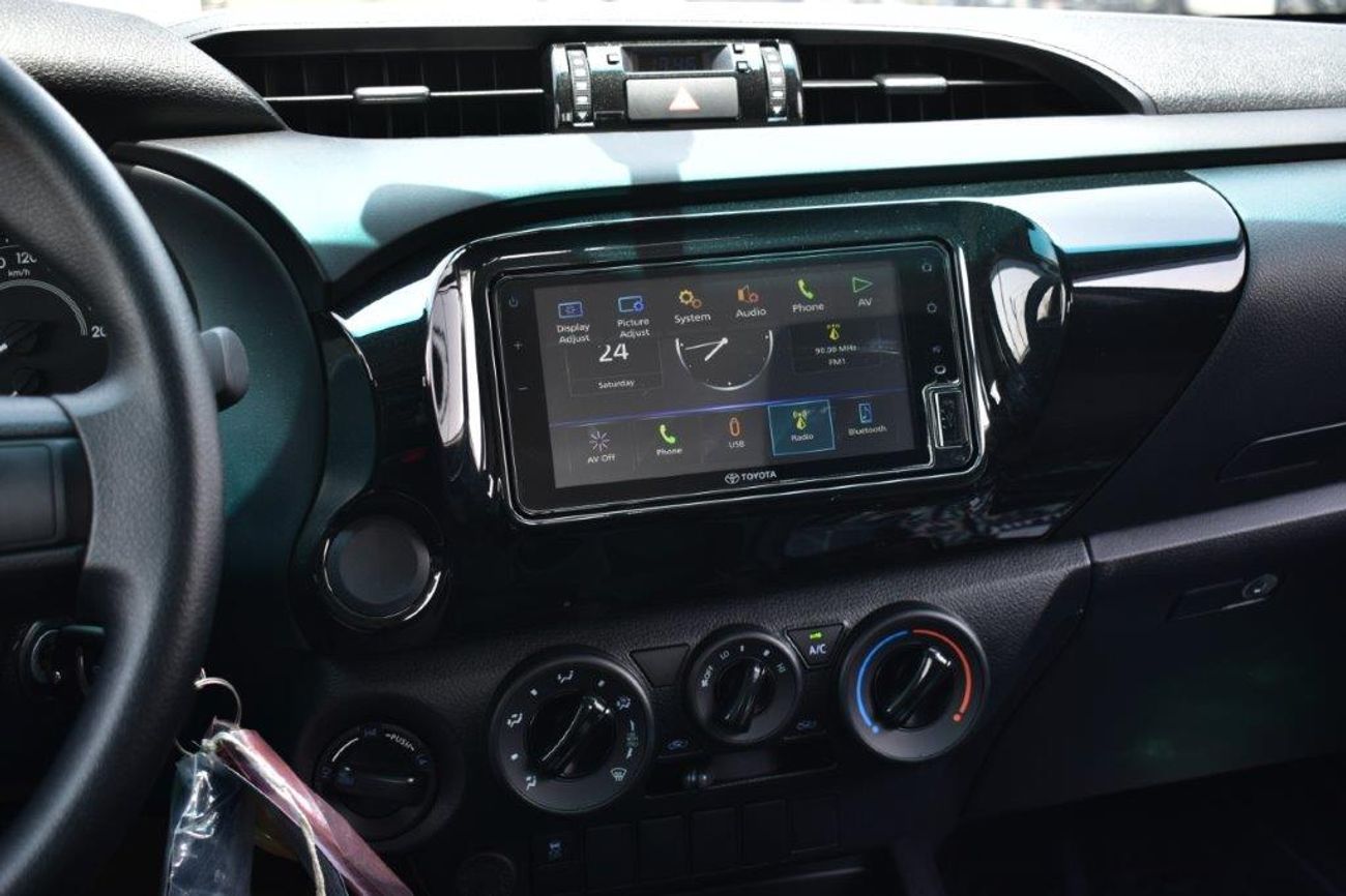 تويوتا هيلوكس HILUX DOUBLE CAB 2.4L DIESEL 4X4 AT