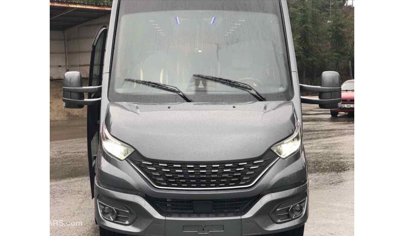 Iveco Daily 70c airport shuttle