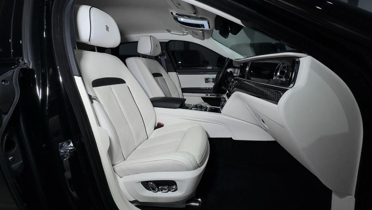 Rolls-Royce Ghost 6.75T Short Wheelbase