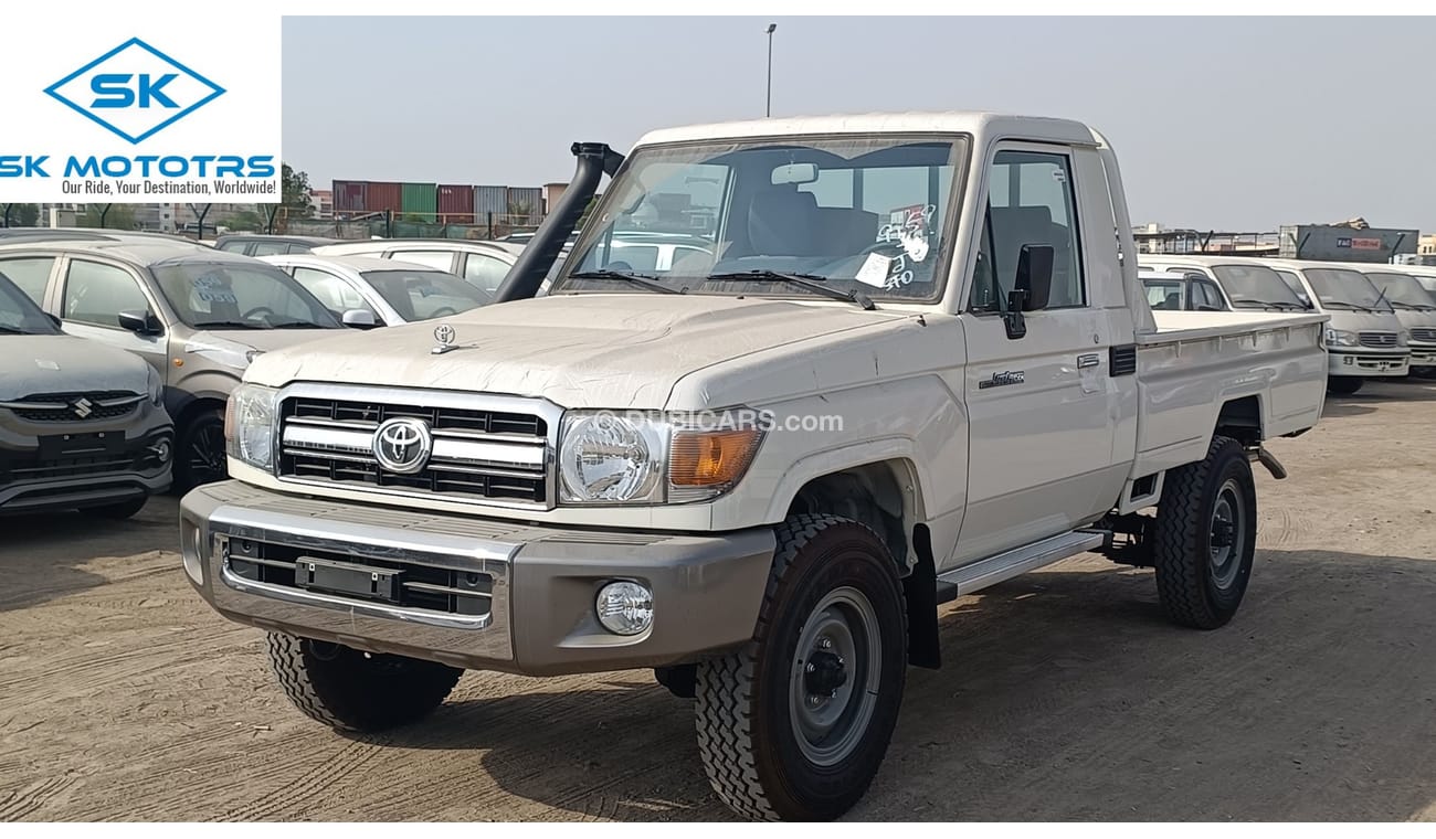 تويوتا لاند كروزر بيك آب 4.2L Diesel, M/T, 4x4, Double Tank & Fog Lights(CODE # 67788)