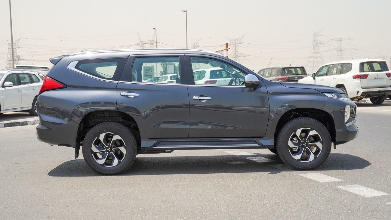 ميتسوبيشي مونتيرو سبورت Brand New Montero Sport GLS 2025 Export 3.0L 4WD Petrol A/T|Grey/Black|MONTEROSPORT-GLS-25|
