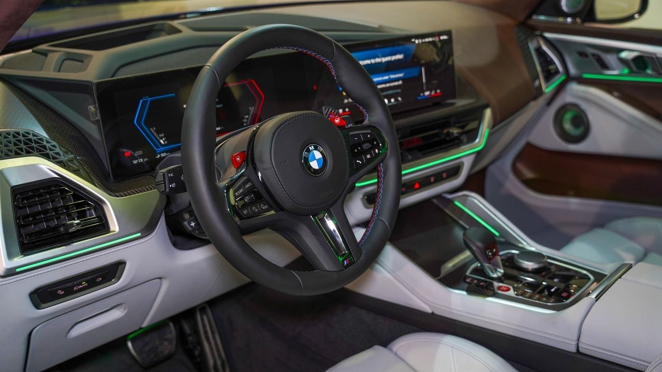 بي أم دبليو XM