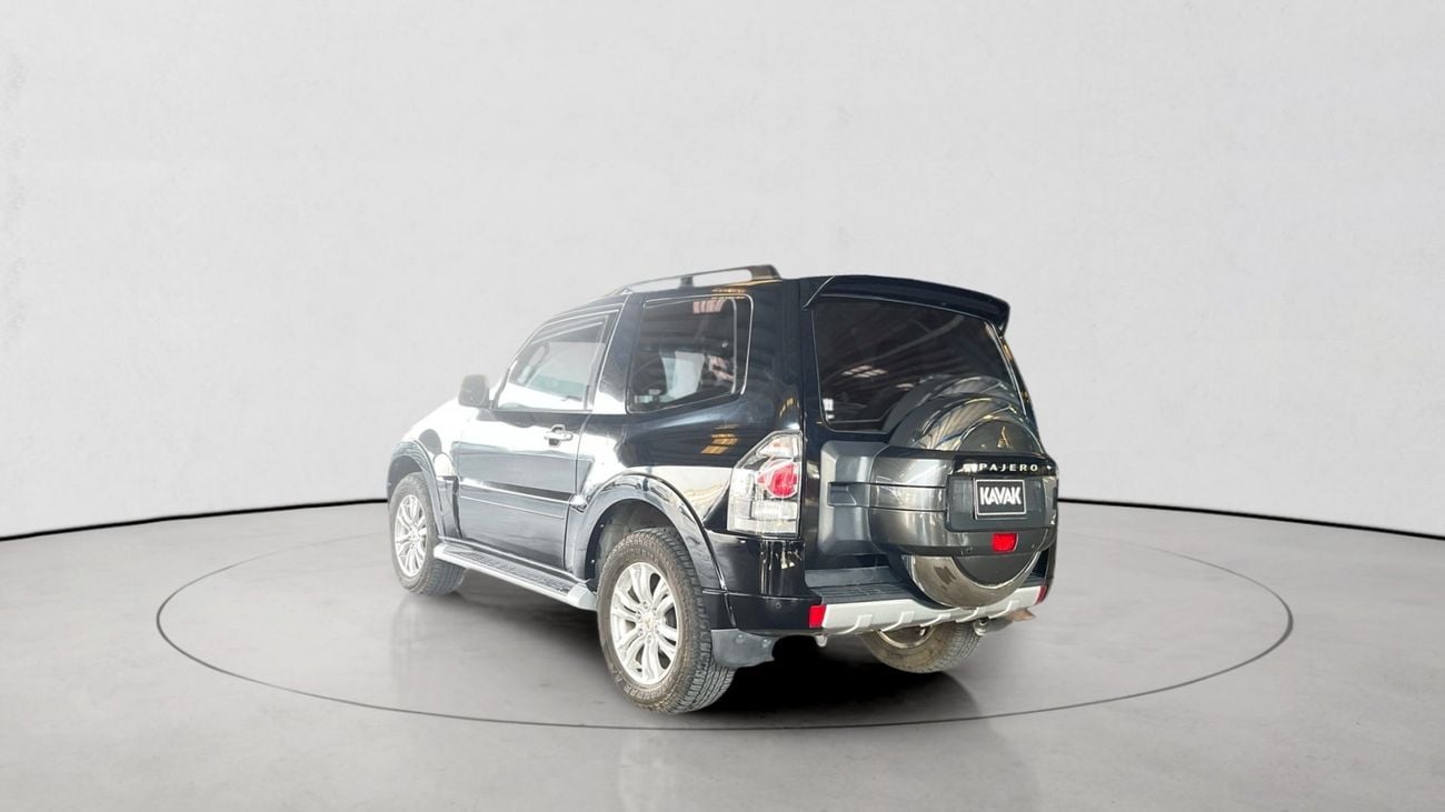 Mitsubishi Pajero 3.8 GLS AUTO 4WD SWB H/L LTHR | Guaranteed Warranty | 0 Down Payment