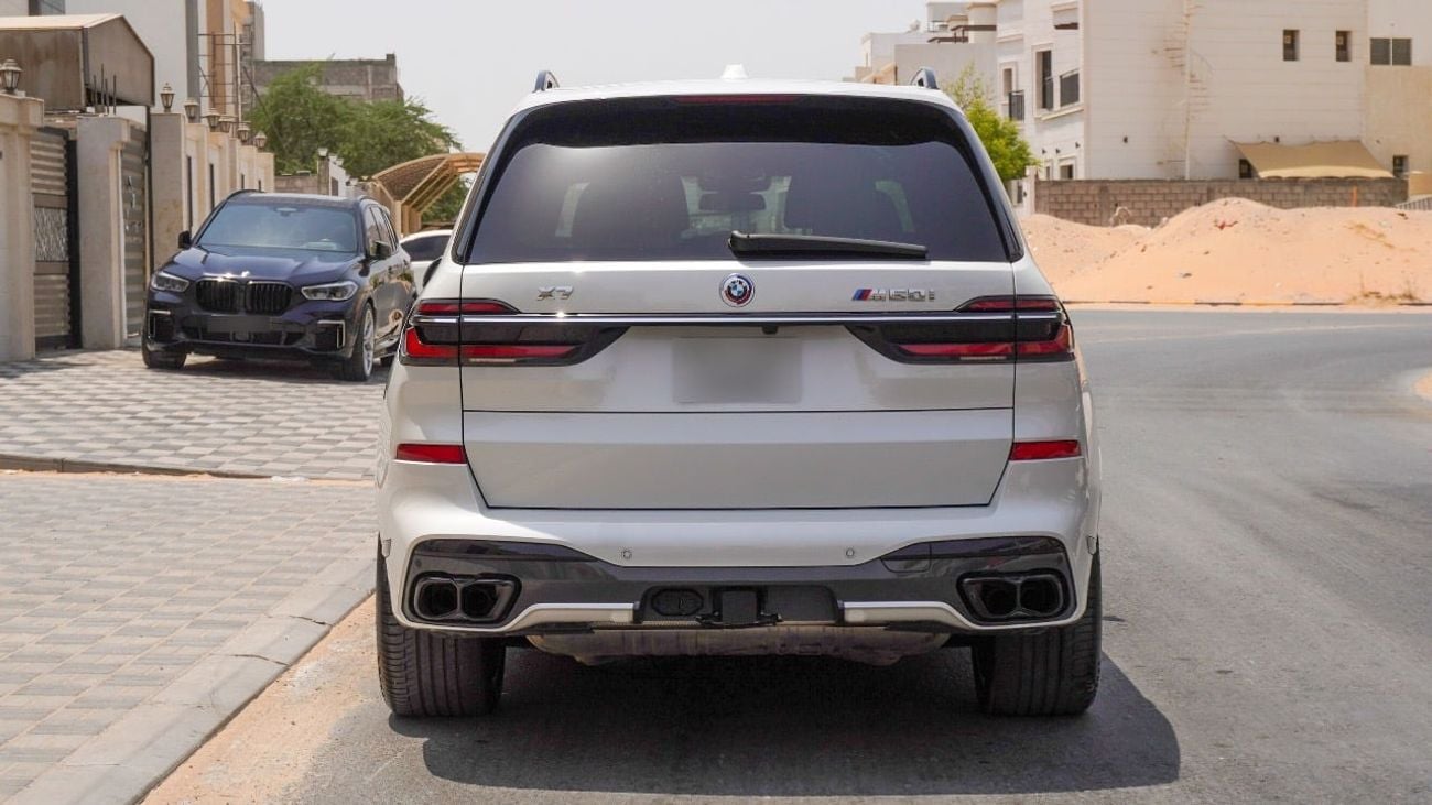 BMW X7 xDriveM60i (6 Seats)