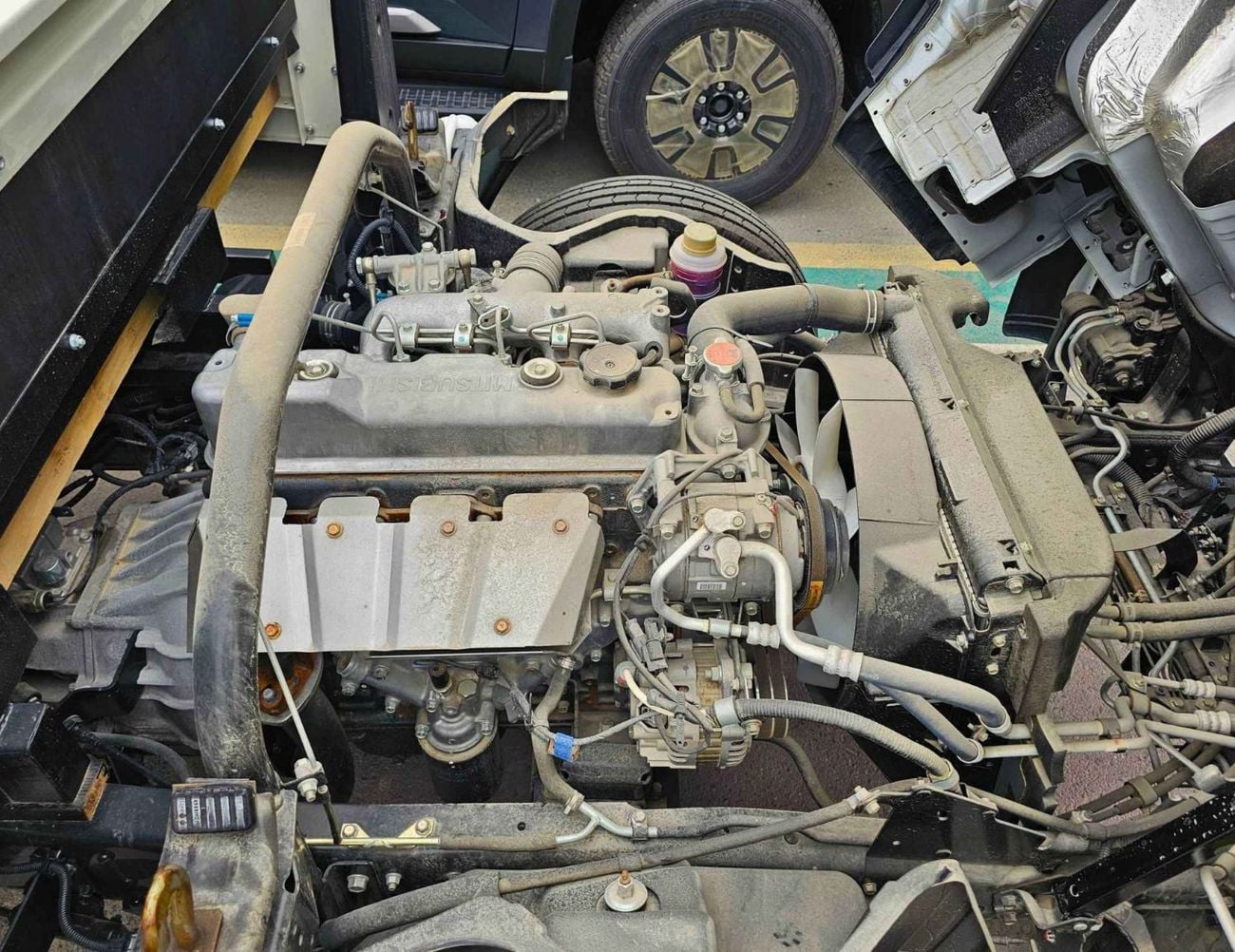 ميتسوبيشي فوسو كانتير CARGO Z87 WITH ABS / 170L 2 TANKS / 4.2T DIESEL V6 M/T (CODE # CMCAR)