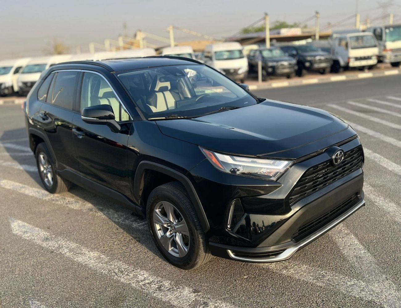 Toyota RAV4 2023 Toyota RAV4, XLE - 2.5L -V4 - 4 Wheel Drive - 4X4 - ELECTRIC  & LEATHER SEATS - PUSH START - Re