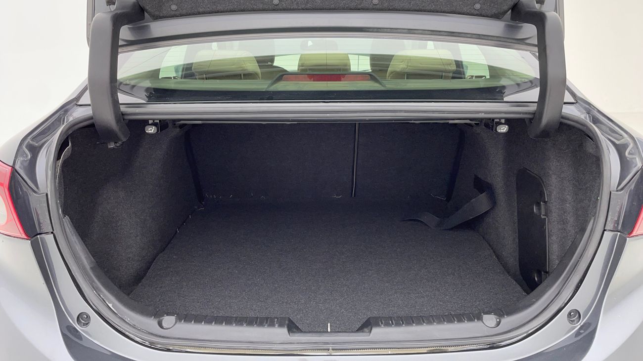 مازدا 3 S 1.6 | بدون دفعة مقدمة | اختبار قيادة مجاني للمنزل