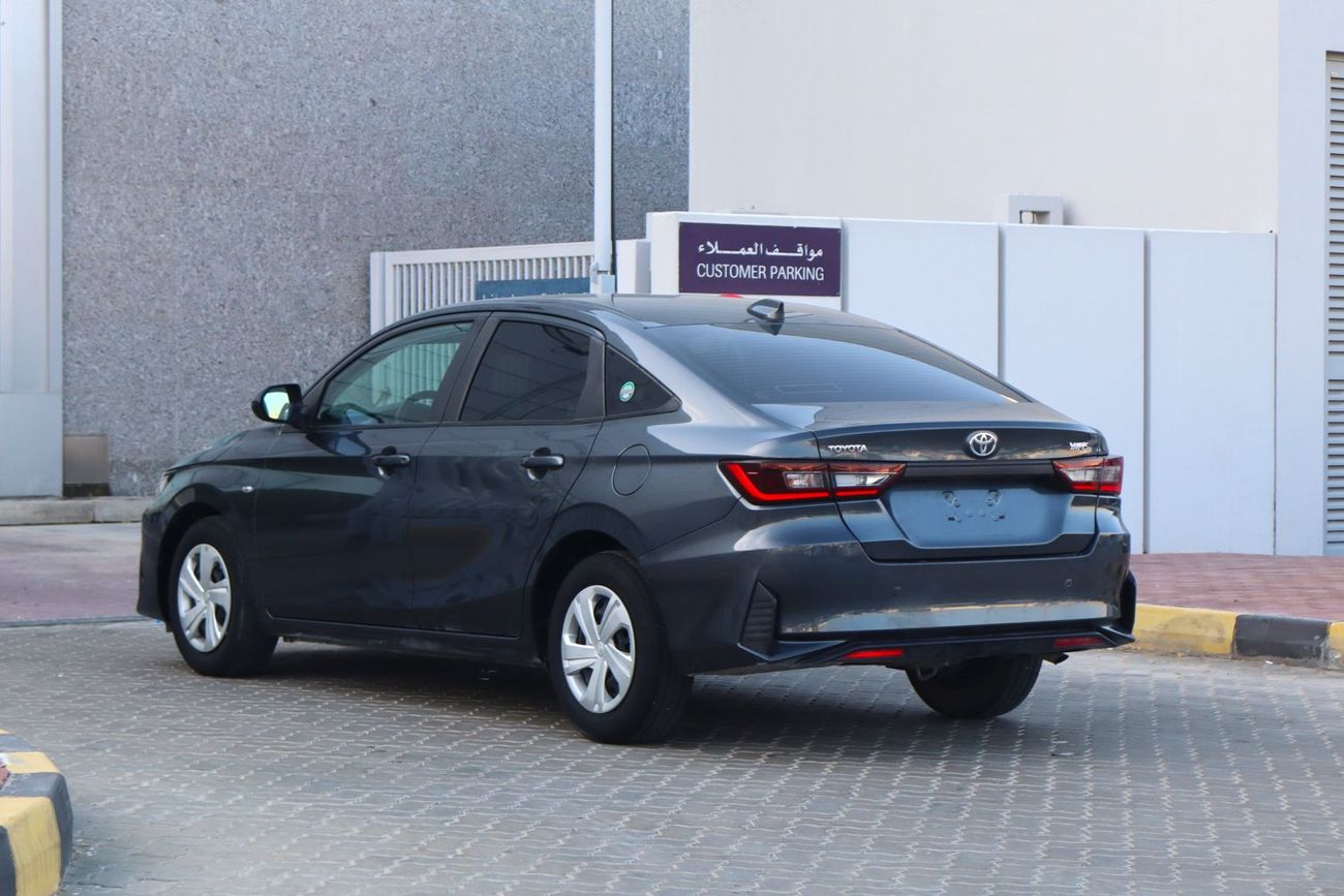 تويوتا يارس 1.5L E