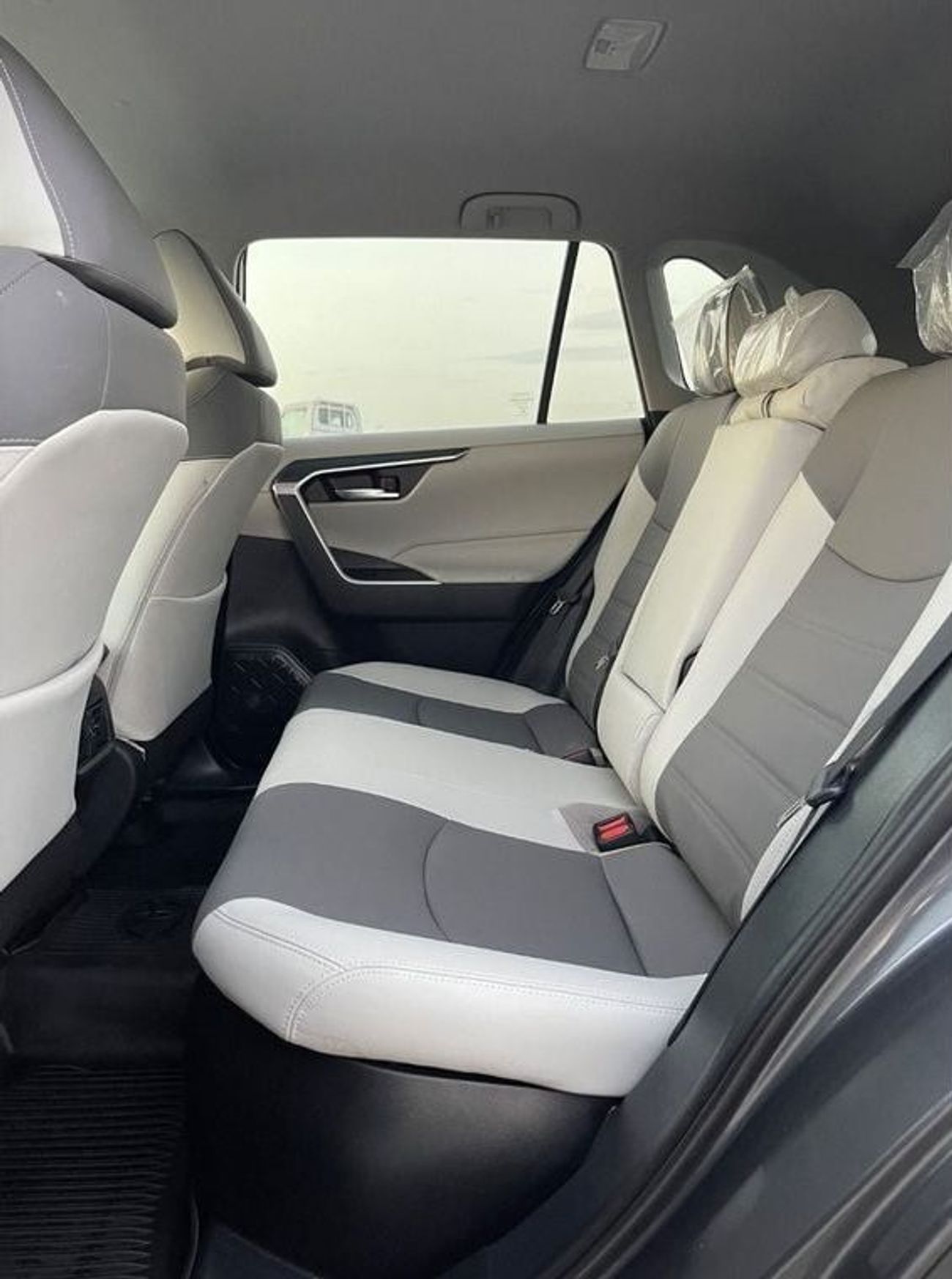 Toyota RAV4 XLE 2.5L 2020 TOYOTA RAV4 XLE HYBRID FULL OPTIONS IMPORTED FROM USA