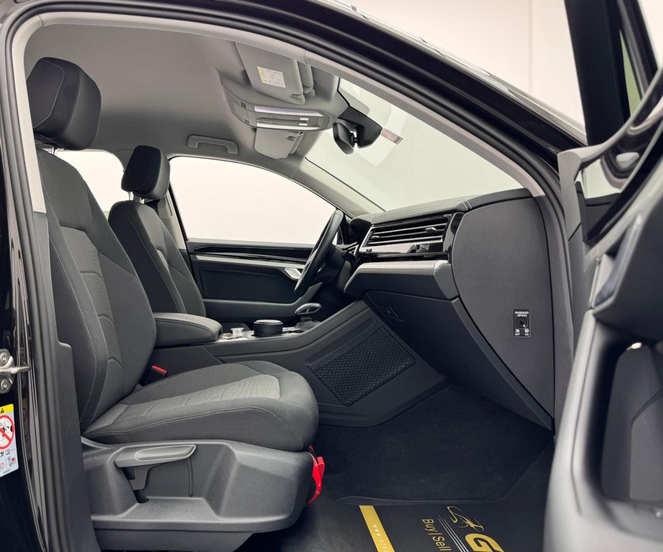 Volkswagen Touareg Trendline 3.0L 2021 Volkswagen Touareg Trendline, VW Service History, 1 Year Warranty, GCC