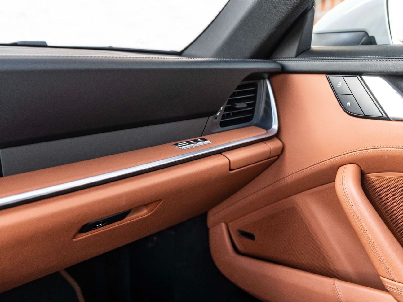 Porsche 911 Carrera S 3.0L (445 HP) Coupe