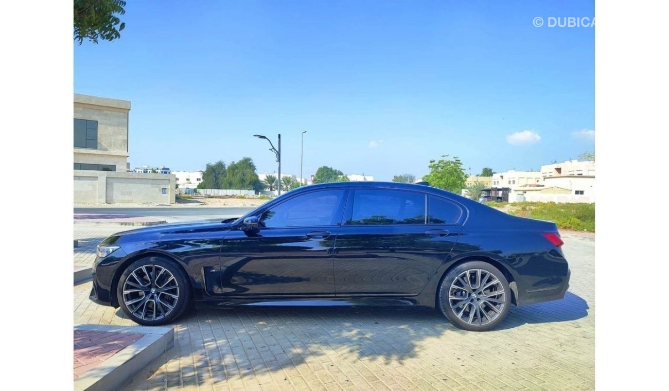 بي أم دبليو 750 xDrive