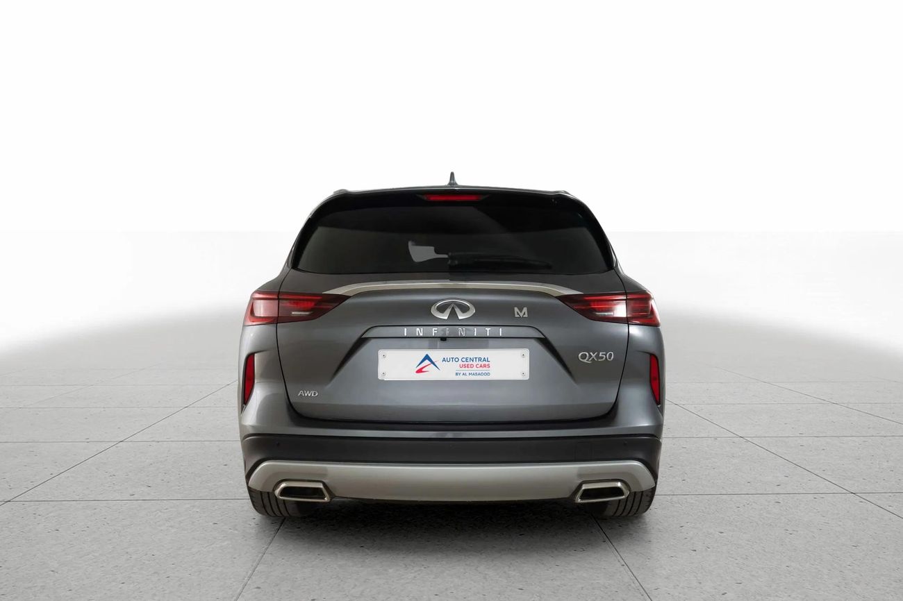 إنفينيتي QX50 LUXE 2.0